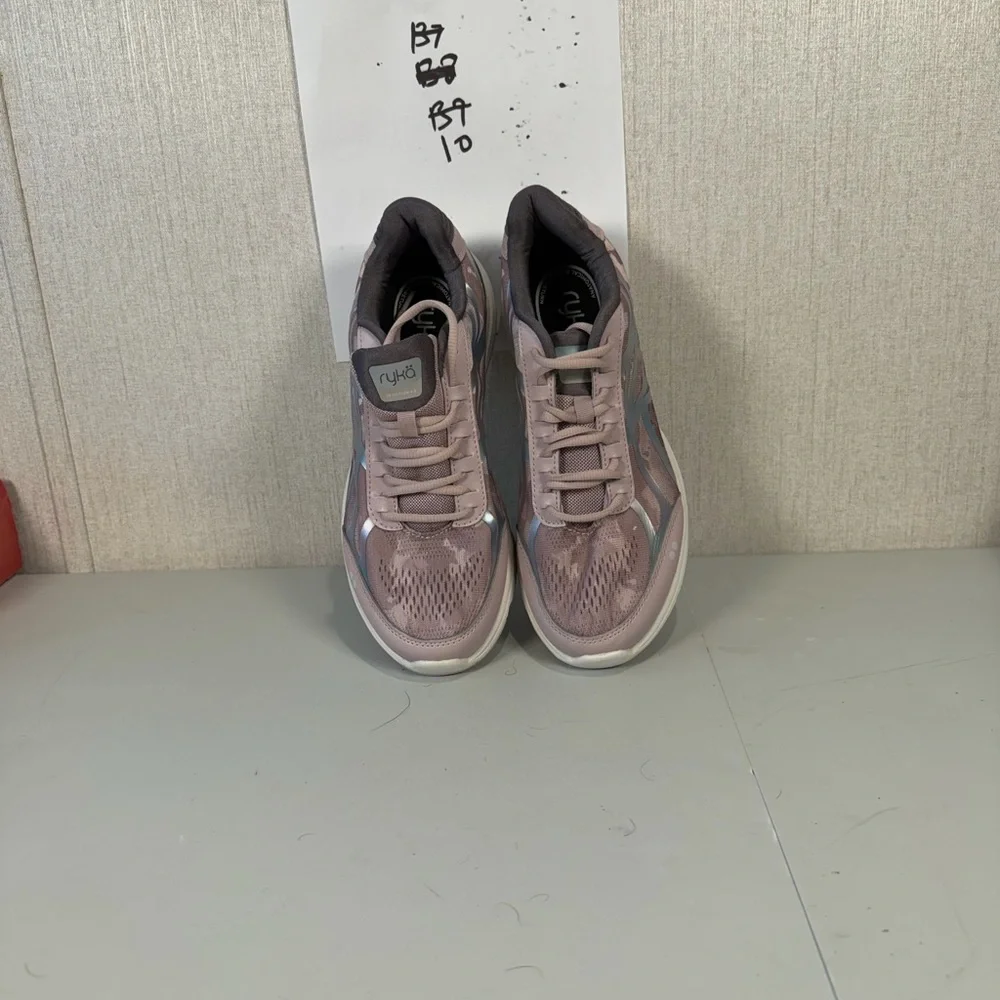 Ryka Women's Mauve and Teal‎ Athletic Shoes
